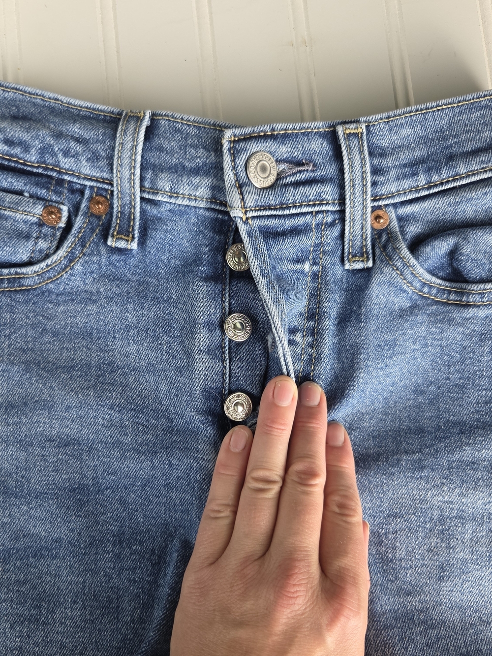 Levi's Wedgie Straight Cut Off Denim Shorts Size 24 High Rise Button Fly